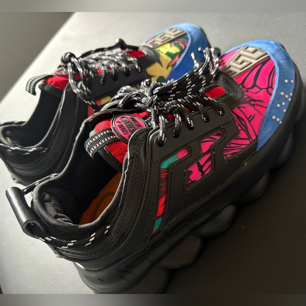 Versace Chain Reaction Trainers 
Size 8 Mens 
6.5/7 in Youth